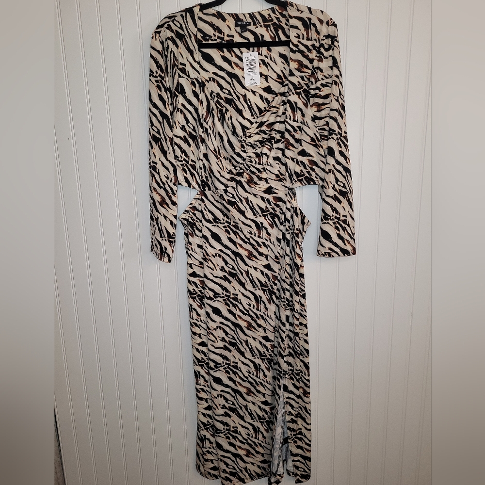 NWT Torrid Zebra Print Side Cutout Midi Dress - Size 2X - Picture 6 of 9